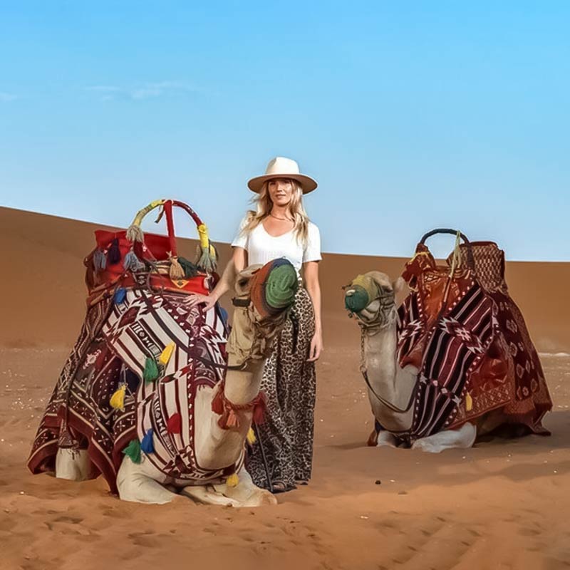 camel trekking jeddah-sm