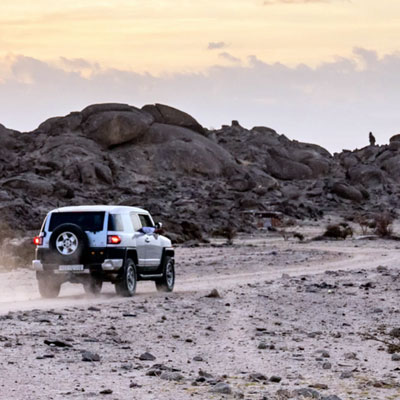 Moon Valley Hike Tour from Jeddah