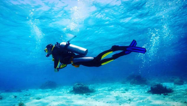jeddah scuba diving boat tour-sm